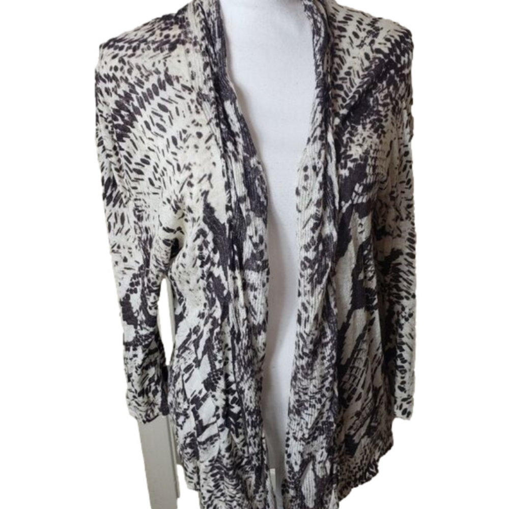 Chico’s lightweight sweater 